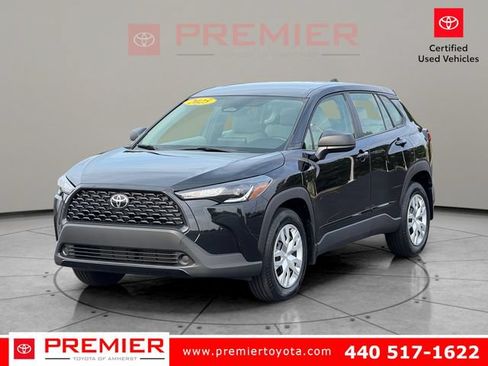 Certified 2025 Toyota Corolla Cross L AWD/4WD image 1