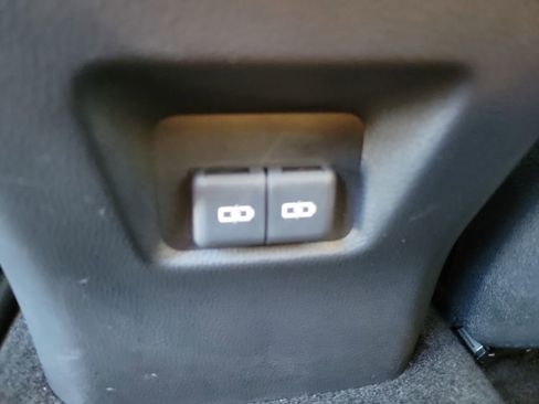 Used 2022 Toyota RAV4 XLE image 12