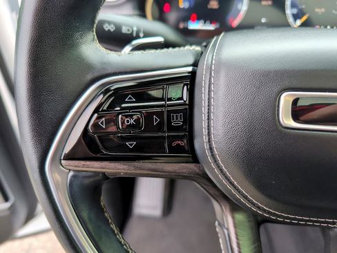 Used 2021 Jeep Grand Cherokee L Overland w/ Luxury Tech Group IV image 19