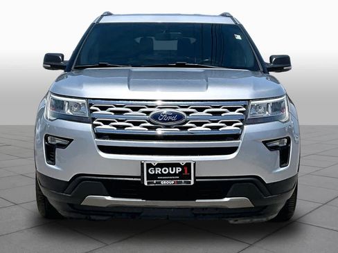 Used 2019 Ford Explorer XLT w/ Equipment Group 201A FWD image 4