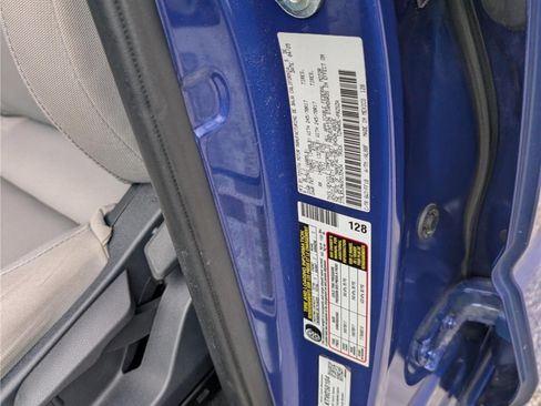 Used 2025 Toyota Tacoma SR5 AWD/4WD image 15