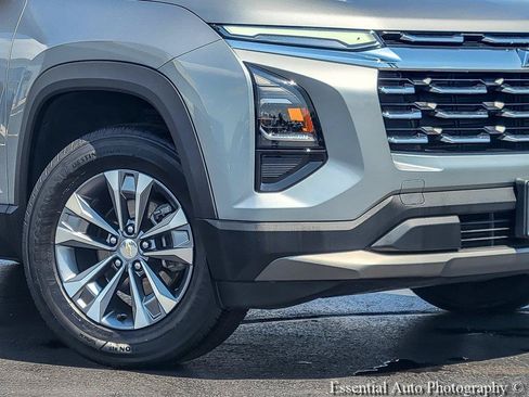 Certified 2025 Chevrolet Equinox LT FWD image 4