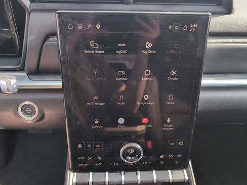 Used 2026 GMC Terrain Elevation w/ Elevation Premium Package FWD image 16