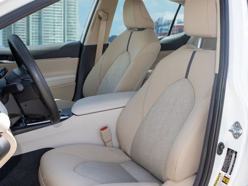 Used 2023 Toyota Camry LE image 15