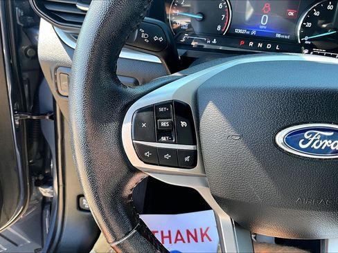 Used 2021 Ford Explorer XLT AWD/4WD image 23
