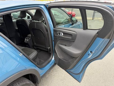 Used 2023 Volvo C40 P8 Recharge Plus AWD/4WD image 35