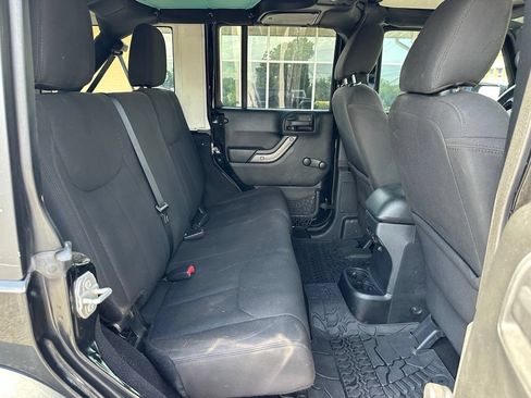 Used 2016 Jeep Wrangler Unlimited Sport AWD/4WD image 15