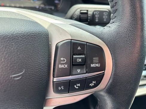 Used 2023 Ford Explorer XLT AWD/4WD image 21