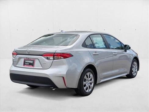 New 2025 Toyota Corolla LE image 2