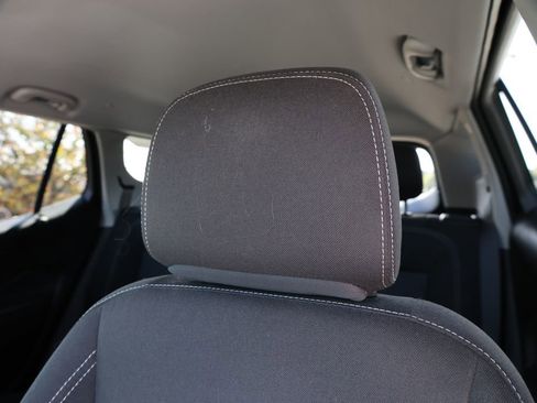 Used 2023 GMC Terrain SLE image 10