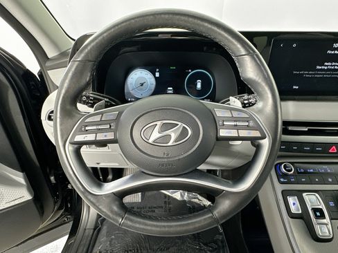 Used 2023 Hyundai Palisade SEL w/ Premium Package FWD image 11