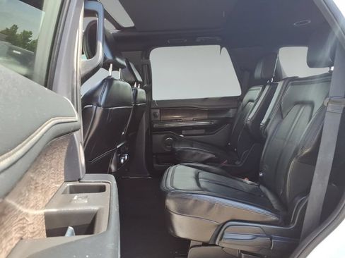 Used 2021 Ford Expedition Limited AWD/4WD image 12