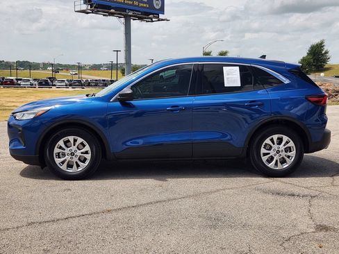 Used 2023 Ford Escape Active w/ Cold Weather Package FWD image 4