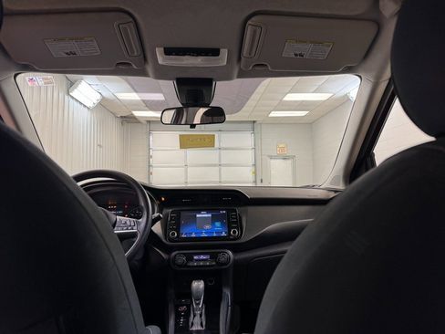 Used 2021 Nissan Kicks SV image 19