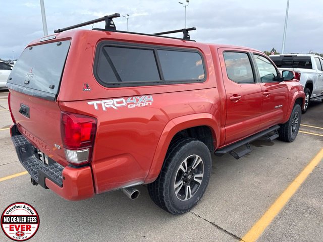 Used 2016 Toyota Tacoma TRD Sport w/ Premium & Technology Package AWD/4WD image 7