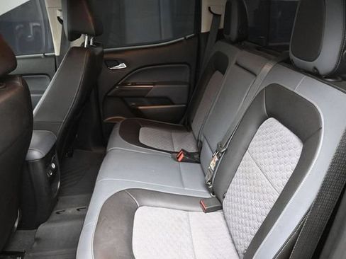 Used 2020 Chevrolet Colorado Z71 AWD/4WD image 17