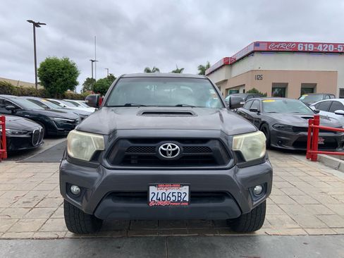 Used 2012 Toyota Tacoma PreRunner w/ TRD Sport Pkg RWD image 2