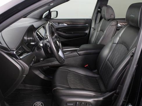 Used 2023 Buick Enclave Avenir w/ Avenir Technology Package image 17