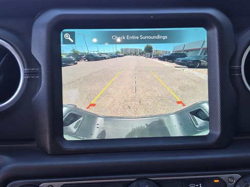 Used 2022 Jeep Gladiator Overland w/ Popular Equipment Package AWD/4WD image 30