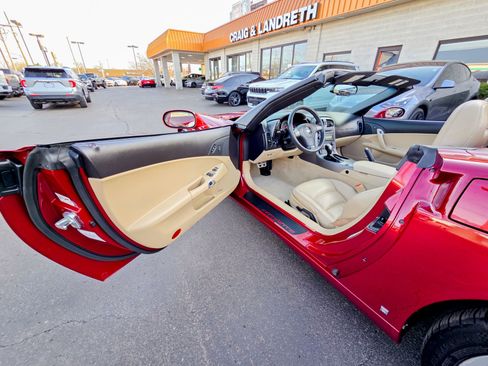Used 2006 Chevrolet Corvette Convertible w/ Preferred Equipment Group image 7