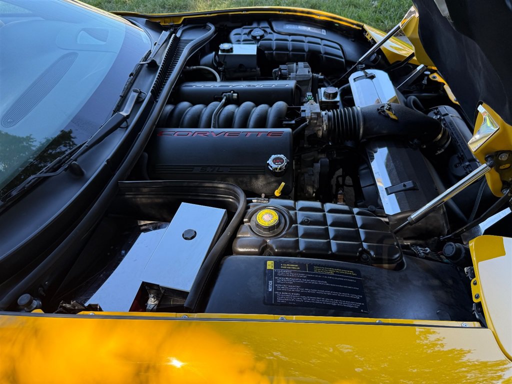 Used 2003 Chevrolet Corvette Coupe w/ Preferred Equipment Group RWD image 68