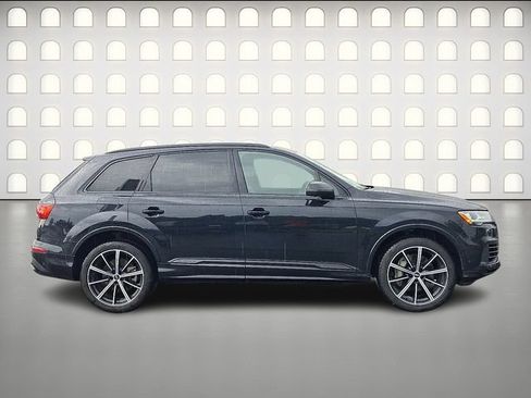 Used 2021 Audi Q7 3.0T Premium Plus w/ Premium Plus Package AWD/4WD image 8
