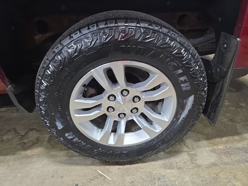 Used 2018 Chevrolet Silverado 1500 LT w/ All Star Edition AWD/4WD image 33