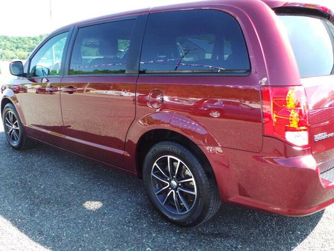 Used 2018 Dodge Grand Caravan GT image 6