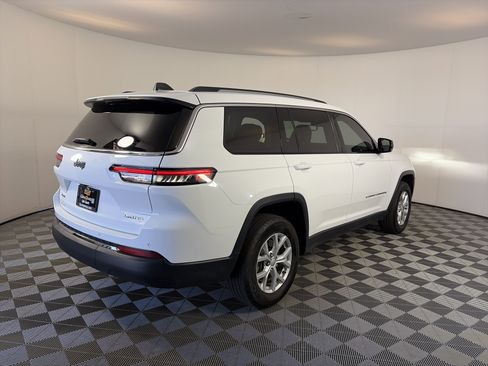 Used 2023 Jeep Grand Cherokee L Limited AWD/4WD image 11