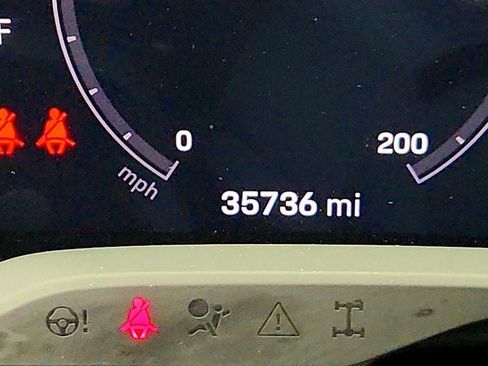 Used 2021 Porsche Taycan AWD/4WD image 17