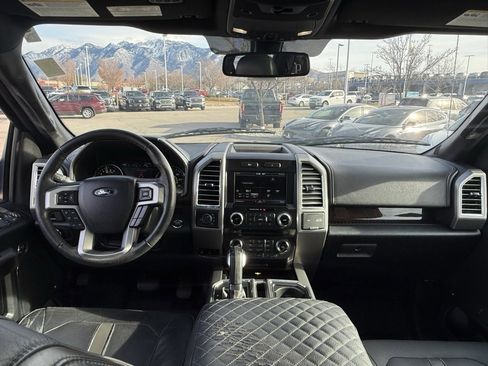 Used 2015 Ford F150 Platinum image 23