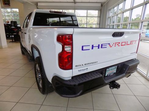 Used 2024 Chevrolet Silverado 2500 Custom w/ Custom Convenience Package AWD/4WD image 5