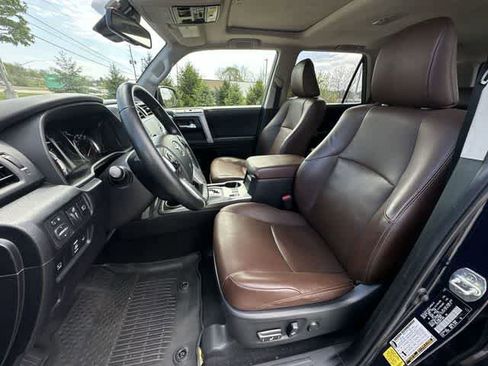 Used 2023 Toyota 4Runner Limited AWD/4WD image 18