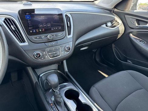 Certified 2022 Chevrolet Malibu LT image 13
