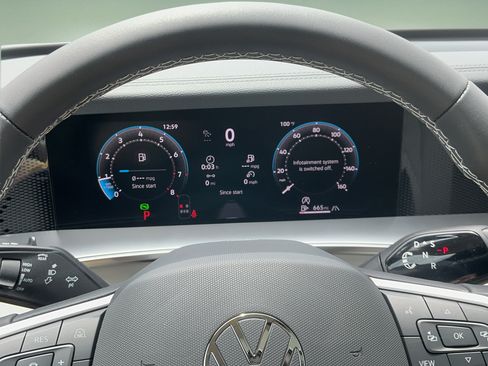 New 2026 Volkswagen Tiguan SE AWD/4WD image 24