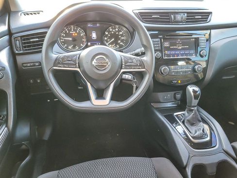 Used 2021 Nissan Rogue Sport S image 9