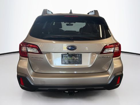 Used 2018 Subaru Outback 2.5i Premium AWD/4WD image 7