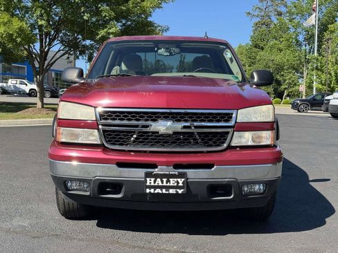 Used 2006 Chevrolet Silverado 1500 LT w/ Onstar Plus Package AWD/4WD image 24