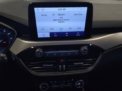 Used 2020 Ford Escape SEL image 25