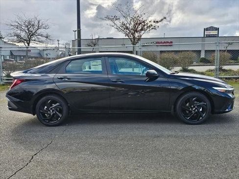 New 2026 Hyundai Elantra Sport FWD image 8