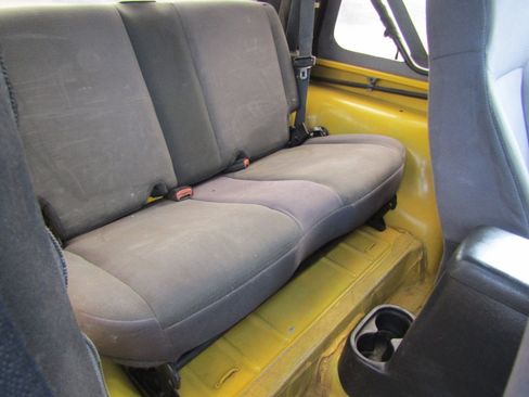 Used 2006 Jeep Wrangler X image 26