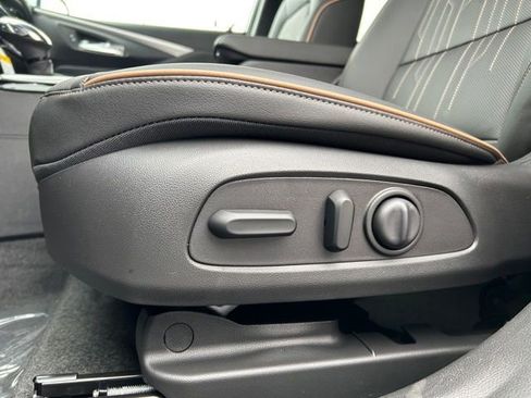 New 2026 Buick Envista Avenir image 26