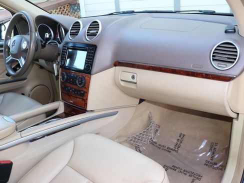 Used 2012 Mercedes-Benz GL 450 4MATIC image 34