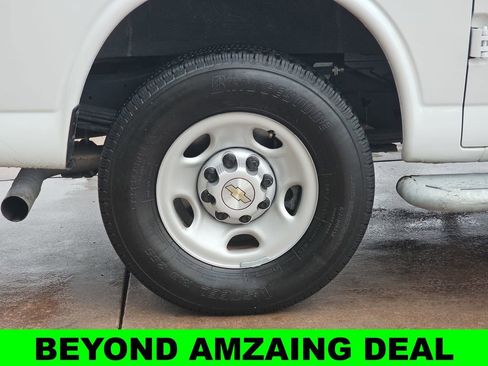 Used 2024 Chevrolet Express 2500 w/ Driver Convenience Package RWD image 36