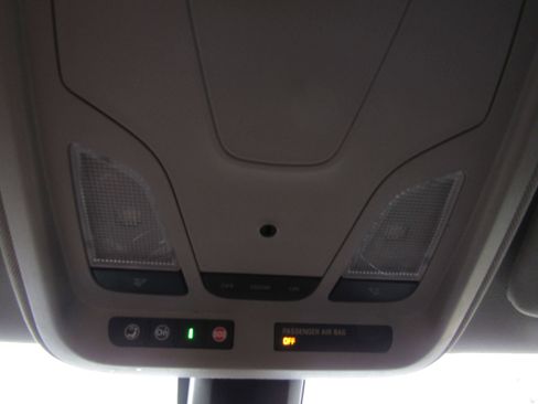 Used 2018 Chevrolet Impala LT image 15