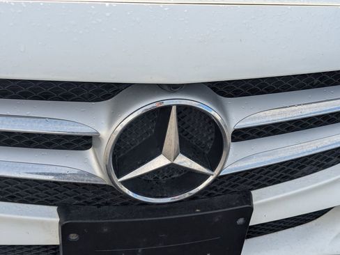 Used 2016 Mercedes-Benz C 300 4MATIC Sedan w/ Multimedia Package image 11