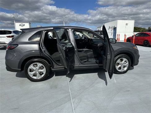 Used 2025 Honda HR-V LX image 31