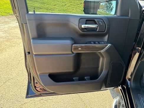 Used 2022 Chevrolet Silverado 1500 LT w/ Fleet Comfort Package AWD/4WD image 7