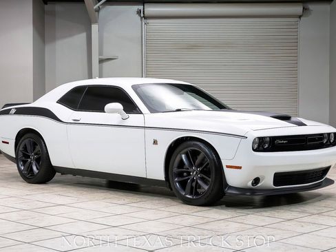 Used 2019 Dodge Challenger R/T Scat Pack image 1