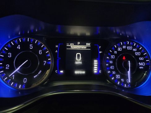 Used 2017 Chrysler 200 Limited Platinum FWD image 23